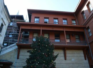 Yeryüzündeki Yegane Periaktes